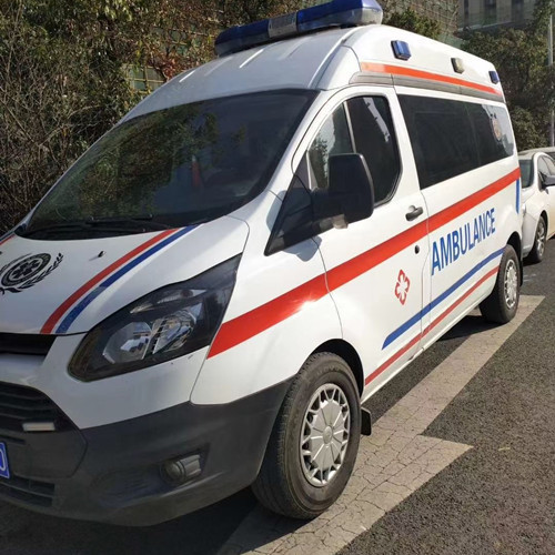 花溪品质救护车出租,为您的健康出行负责